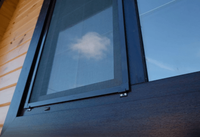 Москитные сетки на любые окна от компании «Геометрия Сеток»